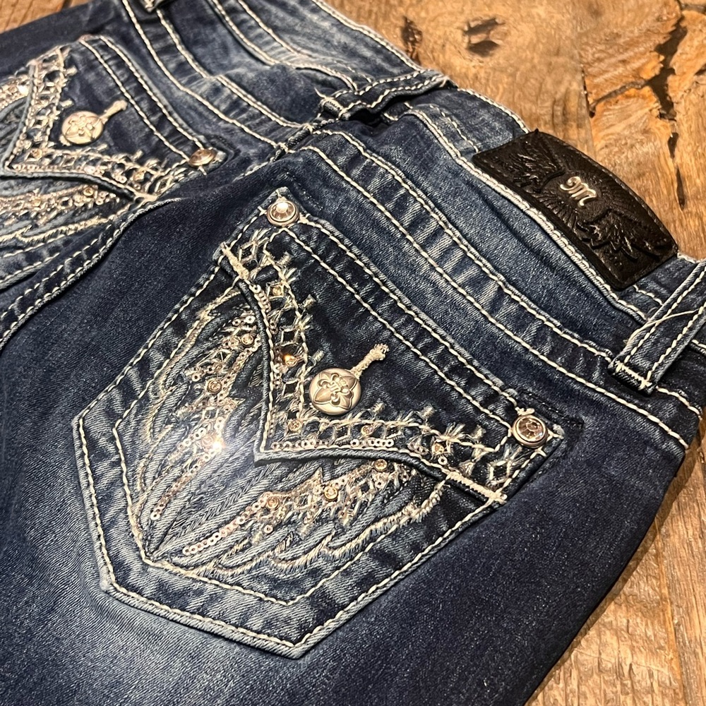 Miss Me Los Angeles  Jeans
Mid rise slim boot 
 Style # M50825B112
32” Inseam
